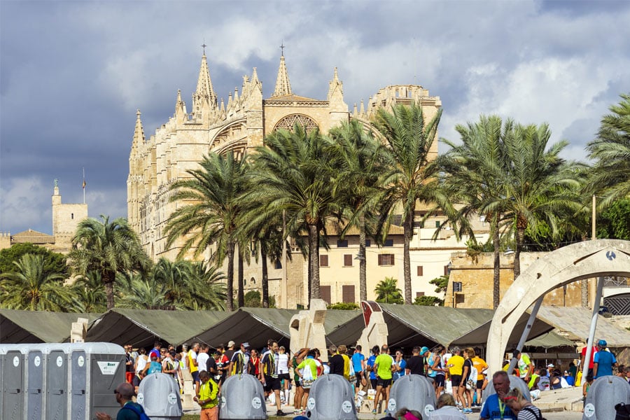 Palma Marathon er et tilløbsstykke for løbere fra hele Europa og ja også resten af verden. Din Mallorca Guide af Rejstilmallorca.dk
