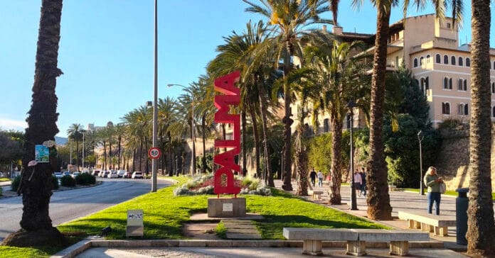Ny Turistdemonstration på Mallorca i juli - Mallorca Nyheder af Rejs Til mallorca